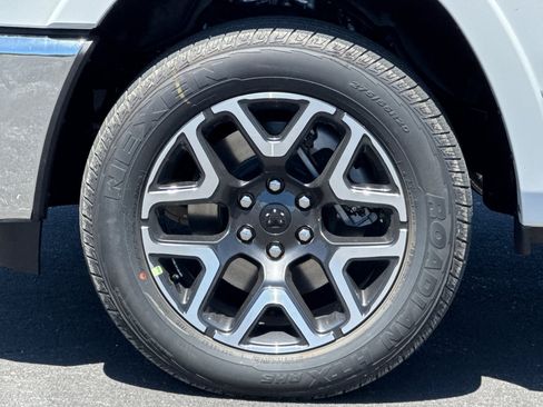 New 2026 RAM 1500 Laramie AWD/4WD image 24