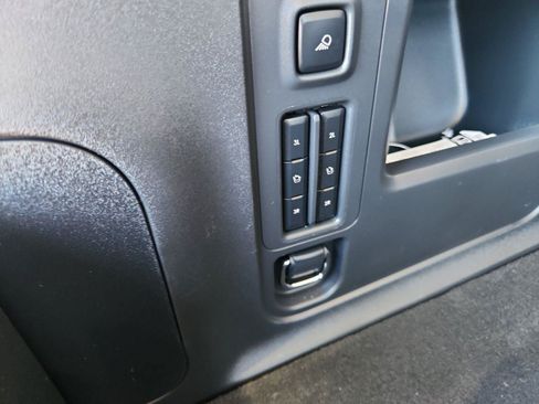 Used 2025 Lincoln Navigator L Reserve AWD/4WD image 16