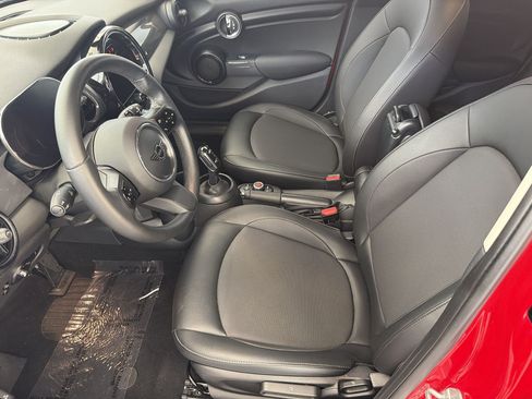 Used 2022 MINI Cooper 4-Door Hardtop w/ Storage Package FWD image 5