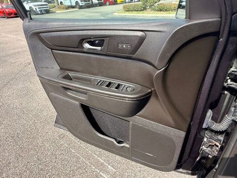 Used 2017 GMC Acadia Limited SLT image 22