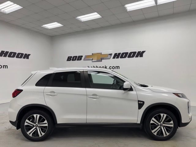 Used 2020 Mitsubishi Outlander Sport ES FWD image 4