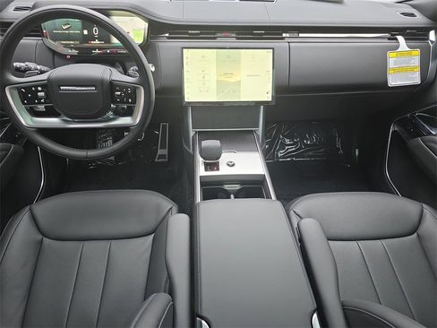 New 2025 Land Rover Range Rover SE image 9