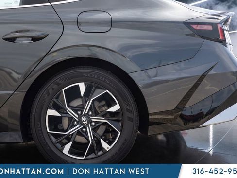 Used 2025 Hyundai Sonata SEL FWD image 30
