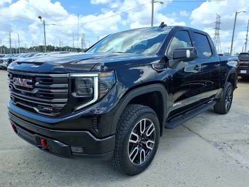 New 2026 GMC Sierra 1500 AT4 w/ AT4 Premium Package AWD/4WD image 3