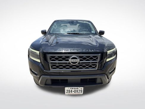 Used 2023 Nissan Frontier SV w/ SV Premium Package AWD/4WD image 2