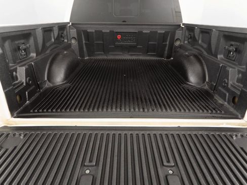 Used 2016 Ford F150 Platinum w/ Equipment Group 701A Luxury image 36