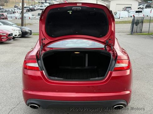 Used 2015 Jaguar XF Premium image 26