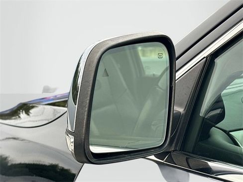 Used 2018 Jeep Grand Cherokee Overland image 28