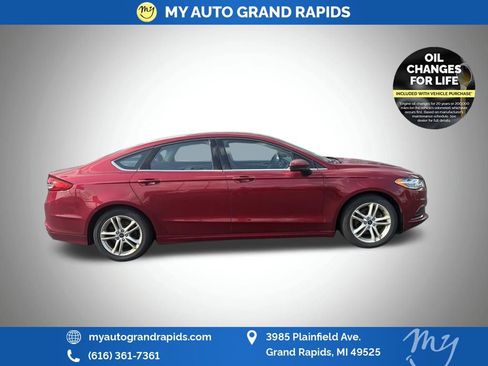 Used 2018 Ford Fusion SE w/ Fusion SE Technology Package FWD image 1