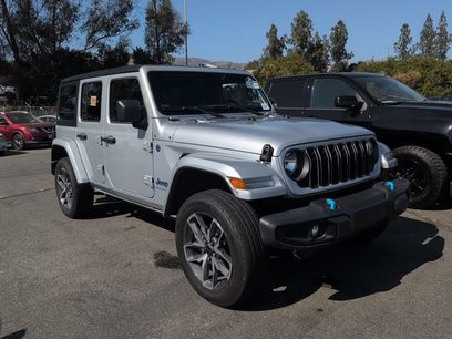 Used 2024 Jeep Wrangler Unlimited w/ Convenience Group