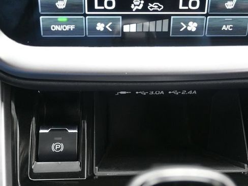 Used 2023 Subaru Outback Premium AWD/4WD image 29