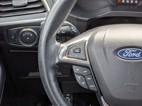 Used 2022 Ford Edge SEL image 19