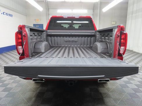 Used 2024 GMC Sierra 1500 Elevation w/ LPO, Elevation Black Package image 31