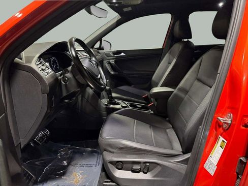 Used 2019 Volkswagen Tiguan SEL R-Line AWD/4WD image 5