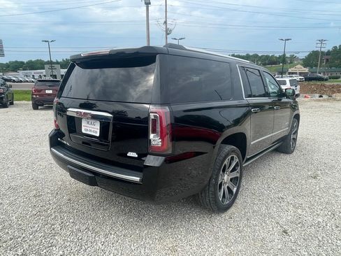 Used 2017 GMC Yukon XL Denali w/ Open Road Package AWD/4WD image 4