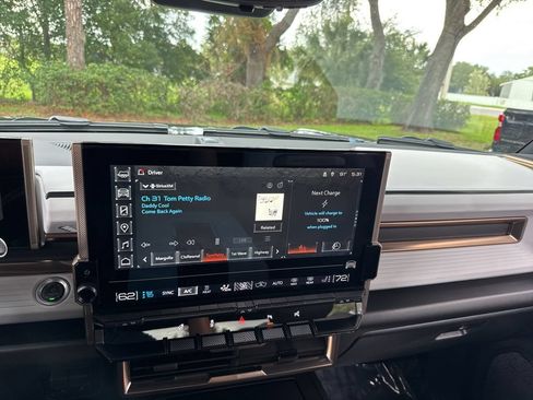 Used 2025 GMC Hummer EV 3X AWD/4WD image 86