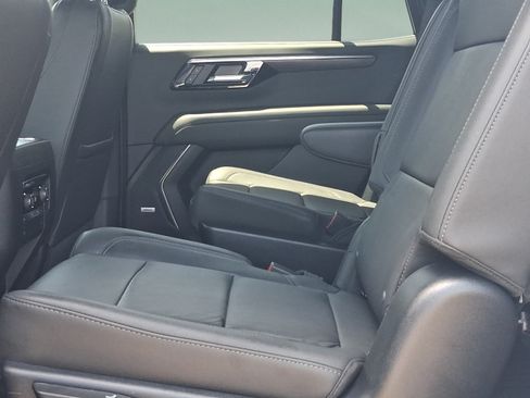 Used 2025 Chevrolet Tahoe Z71 w/ Comfort Package AWD/4WD image 15