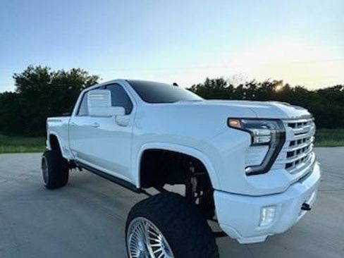 Used 2024 Chevrolet Silverado 2500 LTZ w/ LTZ Convenience Package AWD/4WD image 1