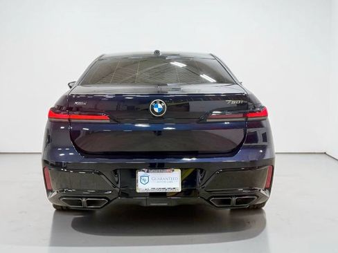 Used 2025 BMW 760i xDrive AWD/4WD image 21