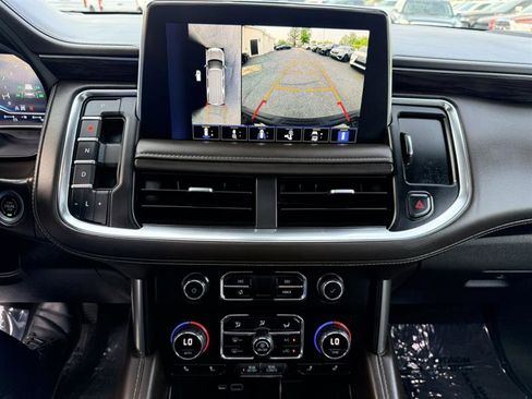 Used 2022 Chevrolet Suburban LT w/ LT Signature Package AWD/4WD image 35