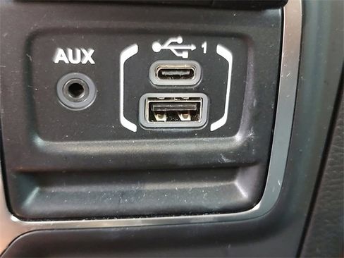 Certified 2023 Jeep Gladiator Sport S image 20