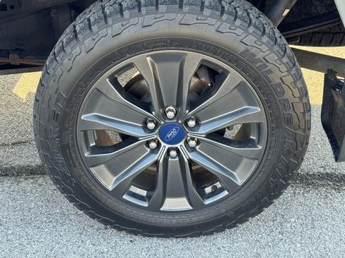 Used 2018 Ford F150 XLT w/ Equipment Group 302A Luxury image 7