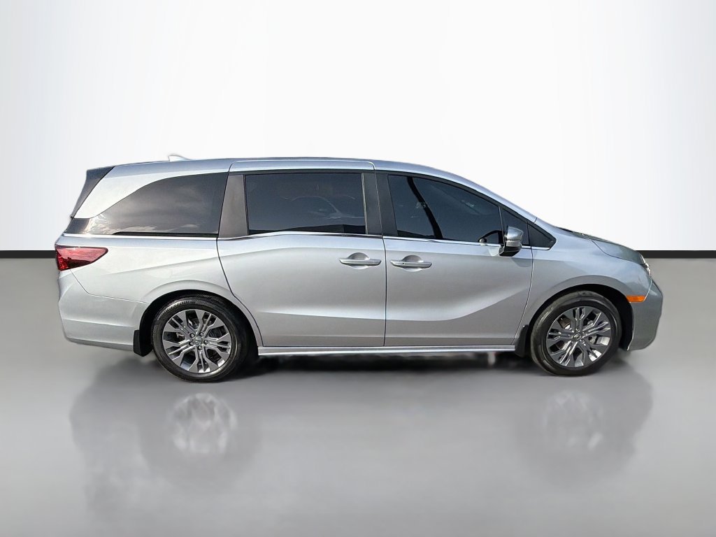 Certified 2025 Honda Odyssey Touring image 8