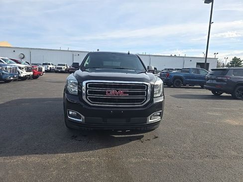 Used 2017 GMC Yukon SLE w/ SLE Value Package AWD/4WD image 3