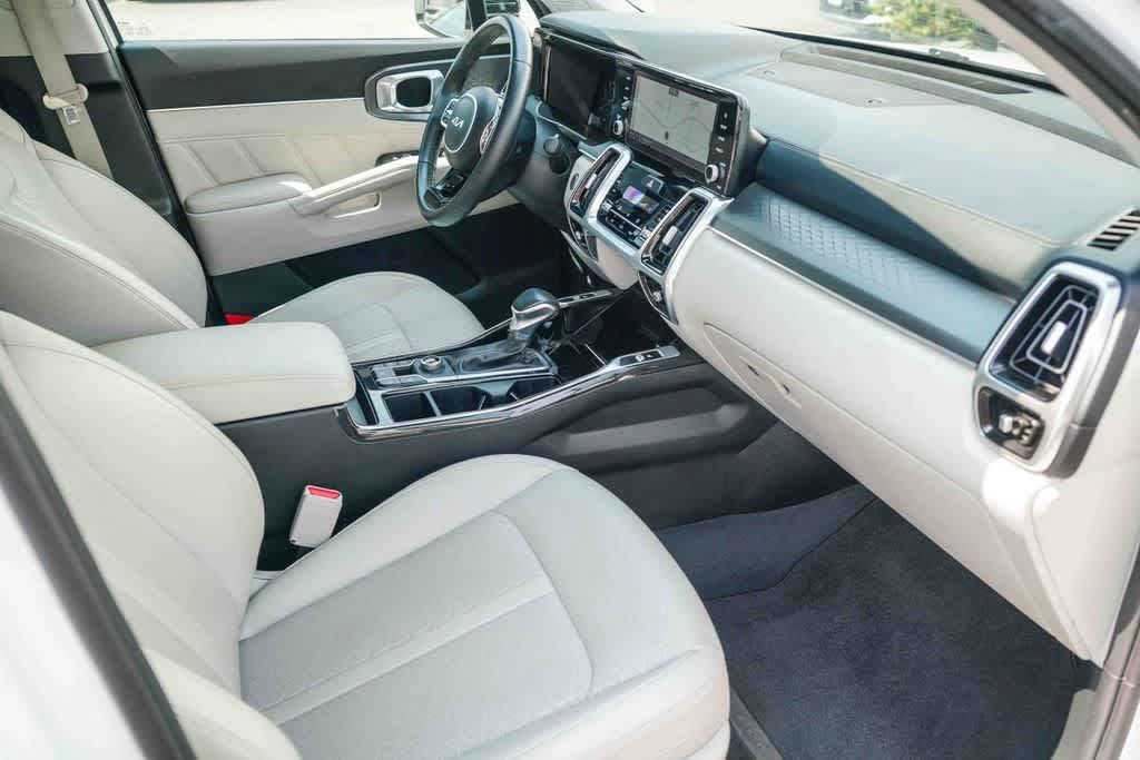 Certified 2023 Kia Sorento SX AWD/4WD image 15