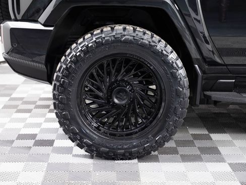 Used 2025 GMC Hummer EV 2X AWD/4WD image 37