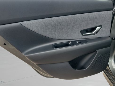 New 2026 Hyundai Elantra Limited FWD image 6