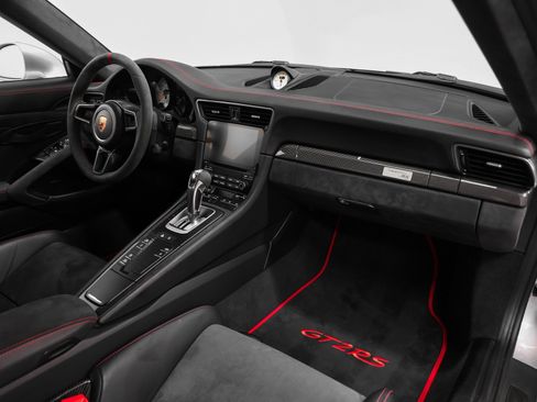 Used 2018 Porsche 911 GT2 RS w/ Weissach Package image 47