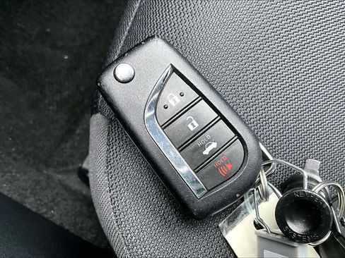 Used 2025 Toyota Corolla LE image 13