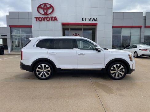 Used 2022 Kia Telluride EX w/ EX Premium Package AWD/4WD image 4