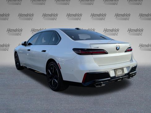 Certified 2023 BMW 760i xDrive w/ Executive Package image 9