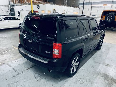 Used 2016 Jeep Patriot High Altitude FWD image 9