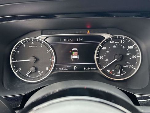 Used 2022 Nissan Pathfinder SV w/ SV Black Package image 16