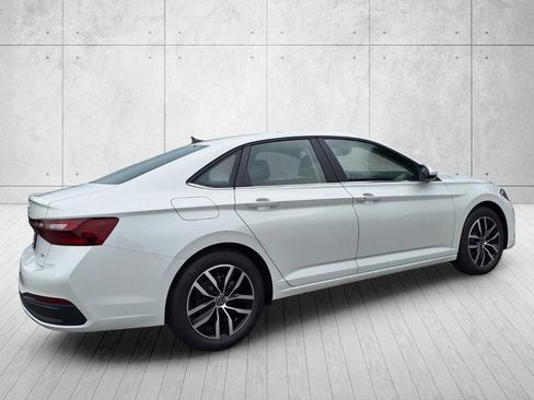 New 2026 Volkswagen Jetta SE FWD image 5