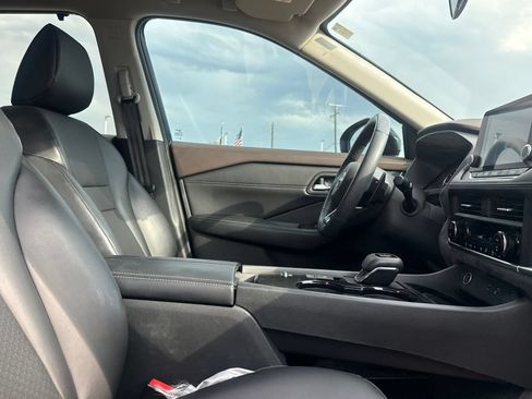 Used 2023 Nissan Rogue SV w/ SV Premium B Package FWD image 26