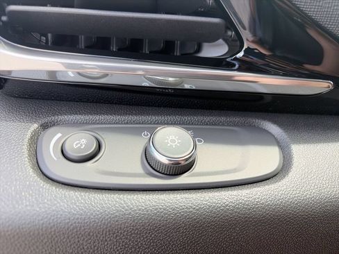 New 2026 Buick Envista Sport Touring w/ Convenience I Package FWD image 22
