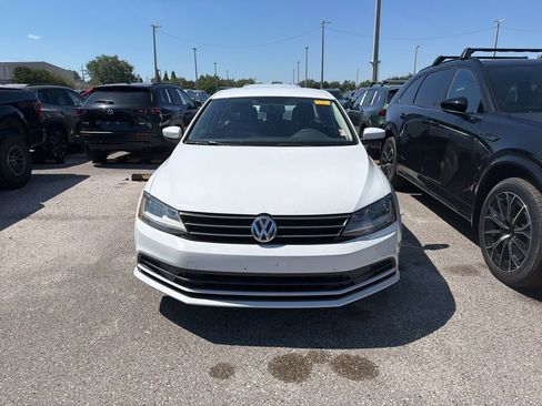 Used 2017 Volkswagen Jetta S FWD image 2