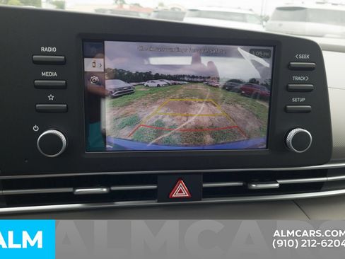 Certified 2025 Hyundai Elantra Sport FWD image 21