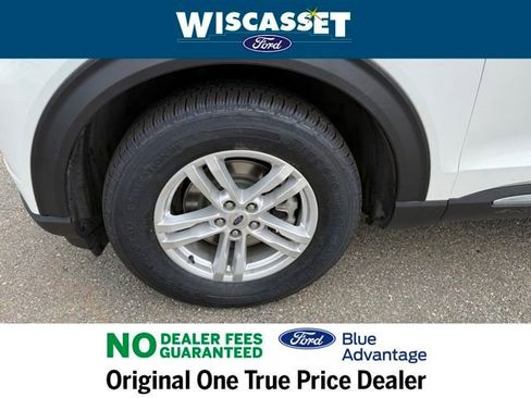 Certified 2022 Ford Explorer XLT w/ Equipment Group 202A image 32