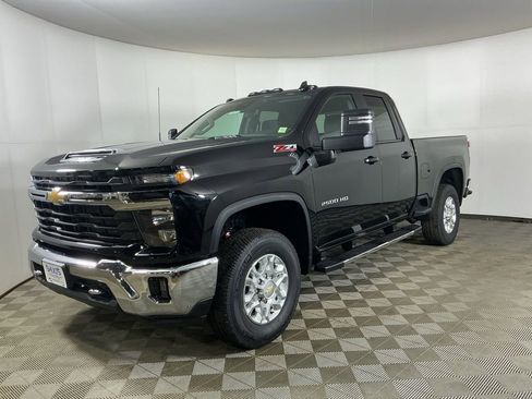 New 2026 Chevrolet Silverado 2500 LT w/ Convenience Package AWD/4WD image 3
