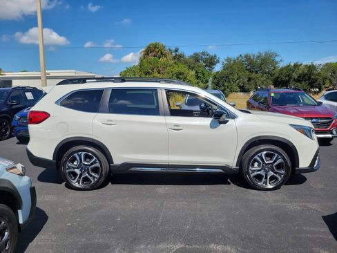 Certified 2025 Subaru Ascent Limited image 7