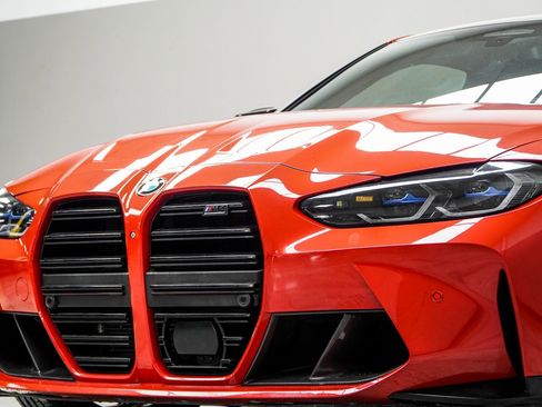 Used 2021 BMW M4 Competition w/ M Carbon Exterior Package image 2