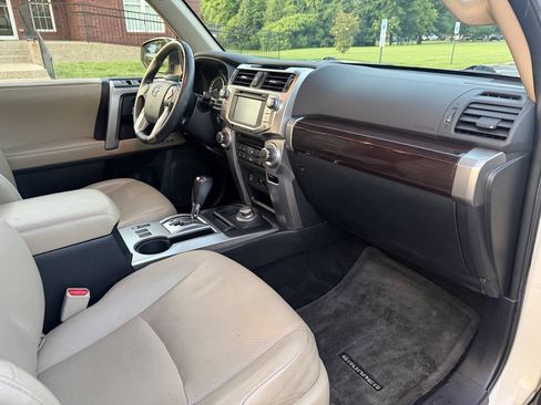 Used 2014 Toyota 4Runner Limited AWD/4WD image 29