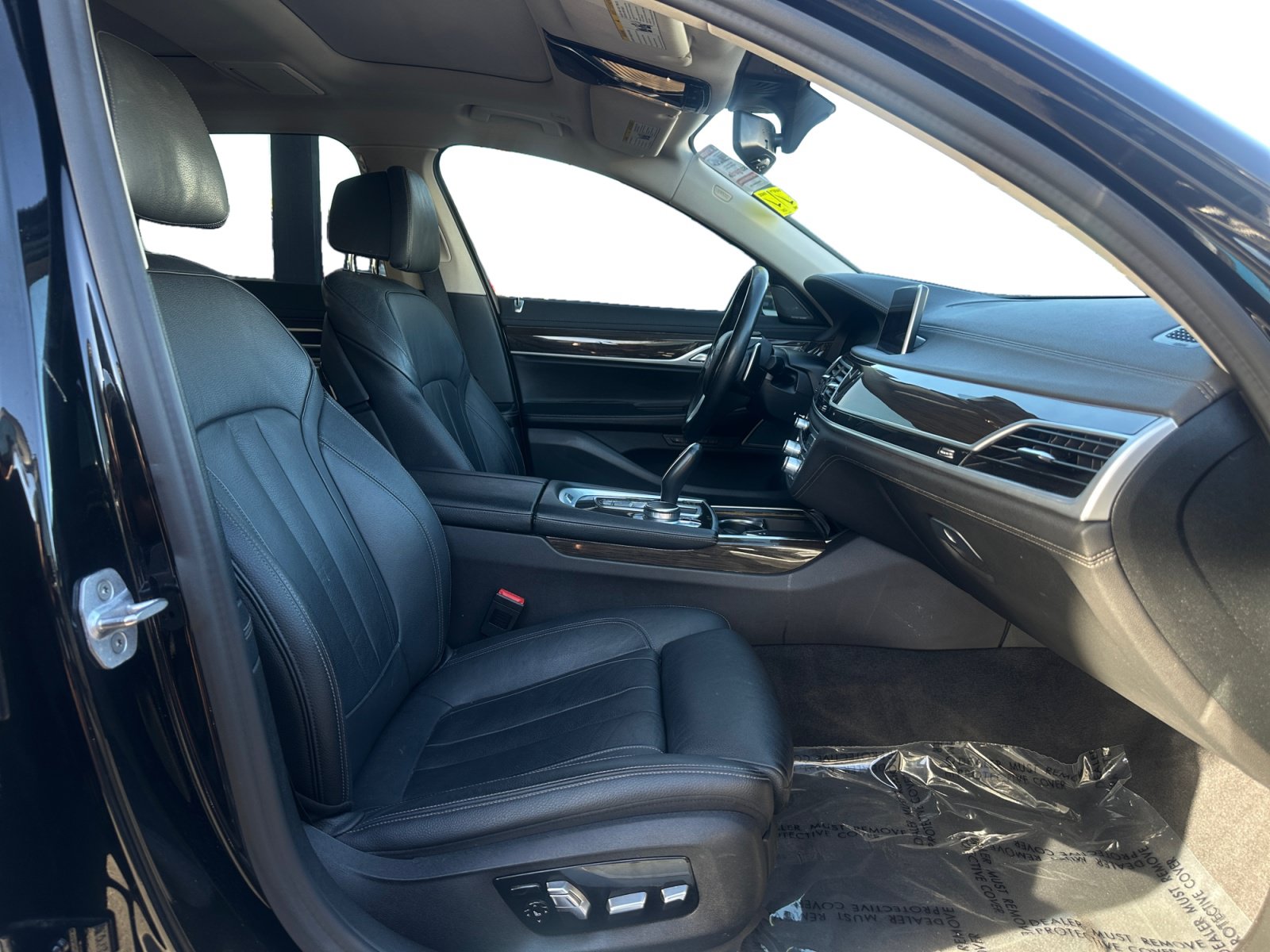 Used 2021 BMW 740i RWD image 15