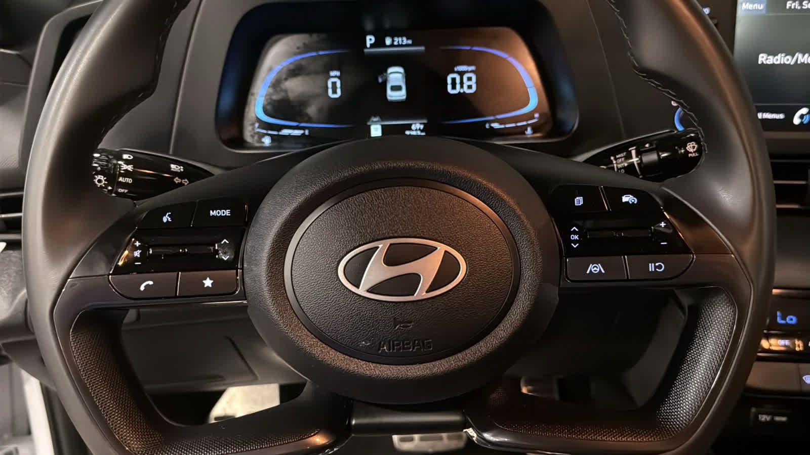 Used 2025 Hyundai Elantra Sport FWD image 11