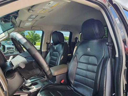 Used 2022 Nissan Frontier SV w/ Graphics Package AWD/4WD image 22